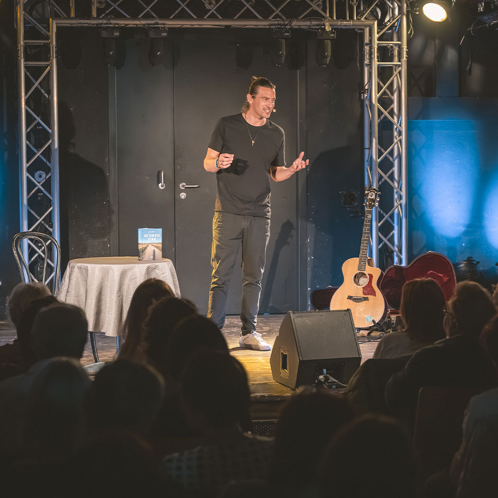 Andreas Schlintl auf der Bühne Andreas Schlintl auf der Bühne